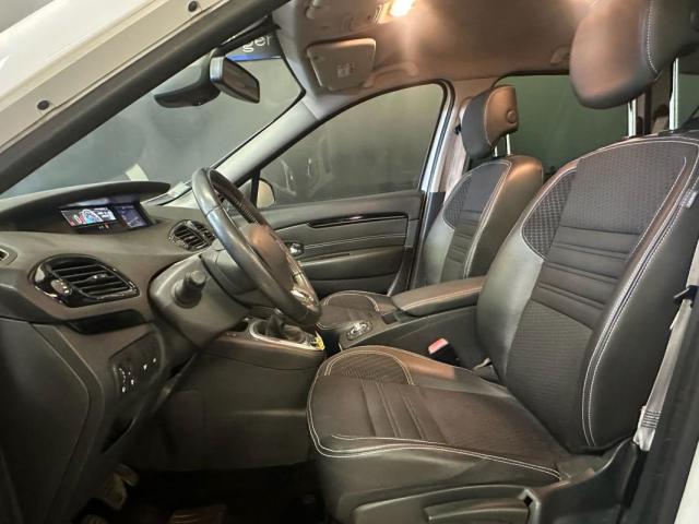 Renault Scénic image 2