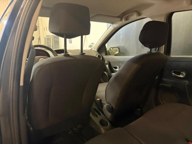 Renault Clio Estate image 4
