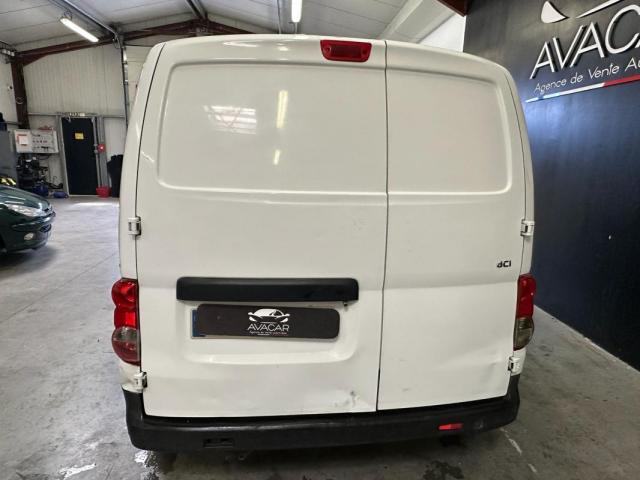 Nissan Nv200 image 9