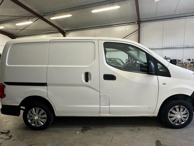 Nissan Nv200 image 7