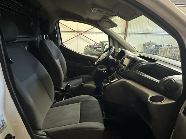 Nissan Nv200 image 5