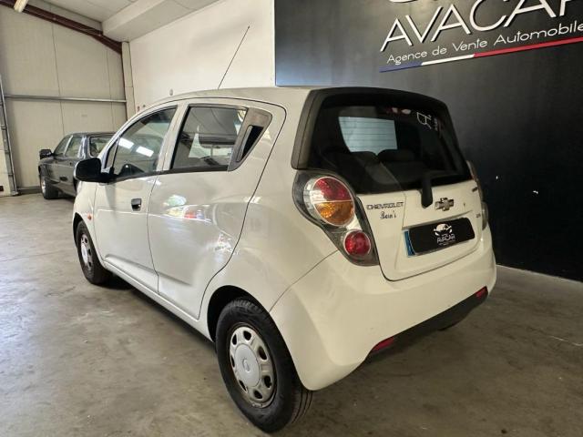 Chevrolet Spark image 2