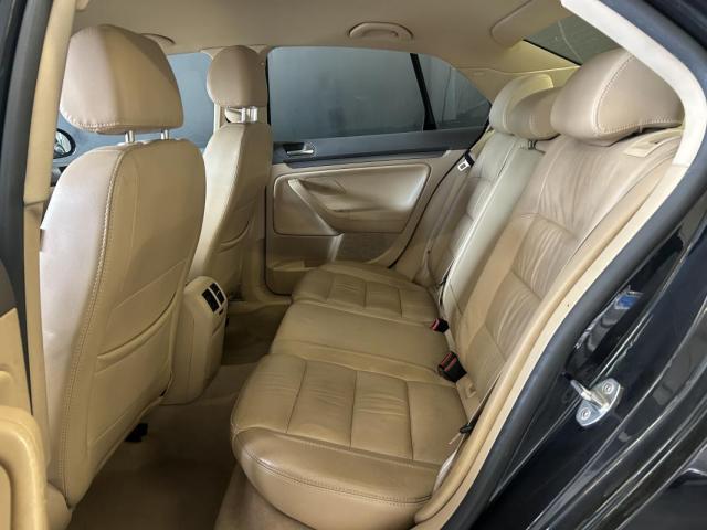 Volkswagen Jetta image 7