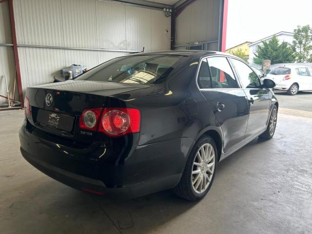 Volkswagen Jetta image 1
