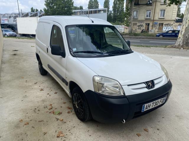 Peugeot Partner image 2