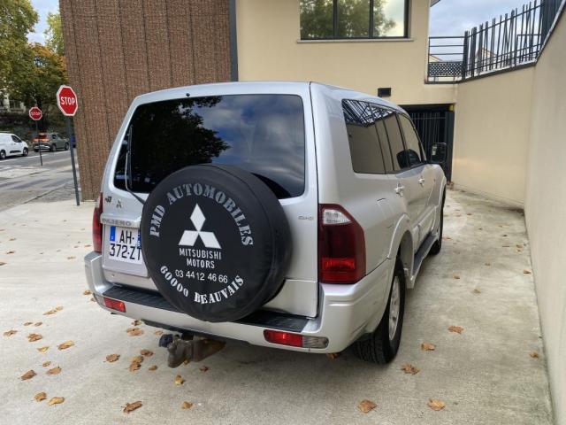 Mitsubishi Pajero image 1