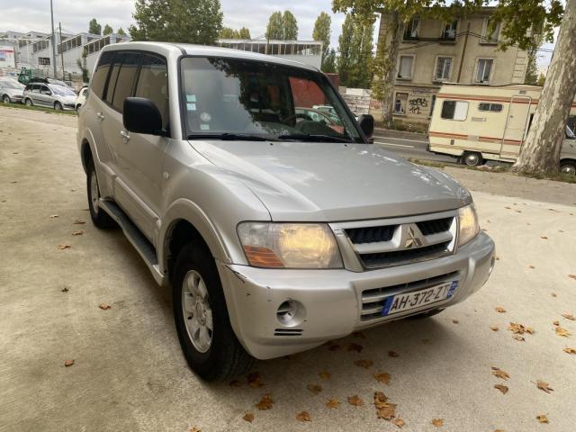 Mitsubishi Pajero image 6