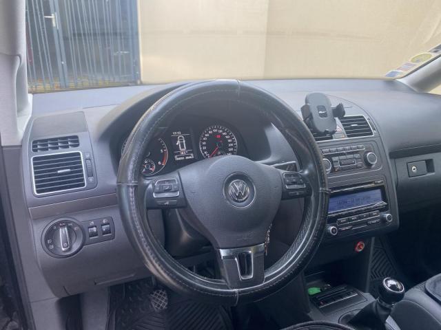 Volkswagen Touran image 9