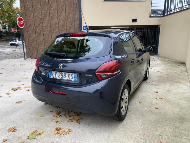 Peugeot 208 image 2