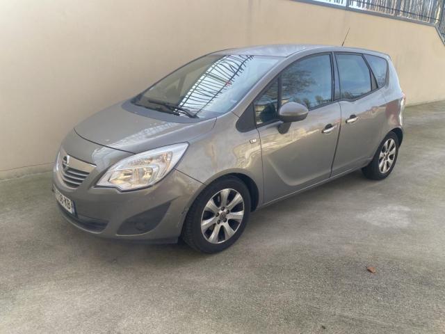 Opel Meriva 1.7 Cdti 110 Ch Cosmo Bva ??????