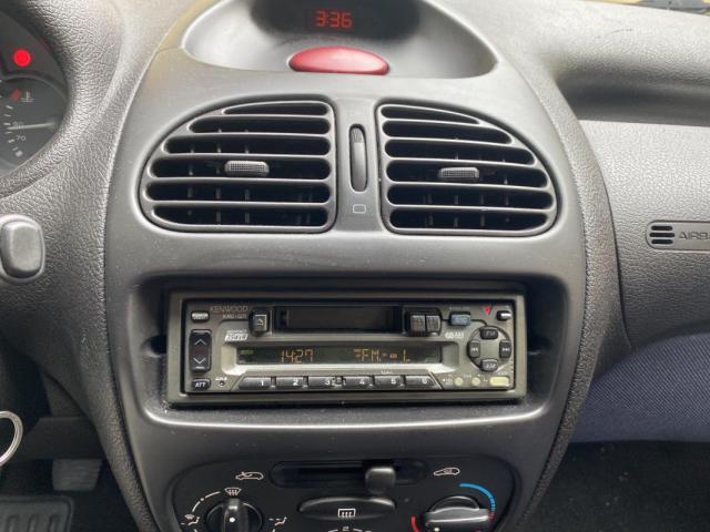 Peugeot 206 image 1