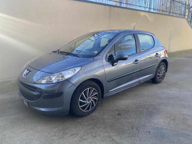 Peugeot 207 1.6 Hdi 90 Ch Active Faible Kms