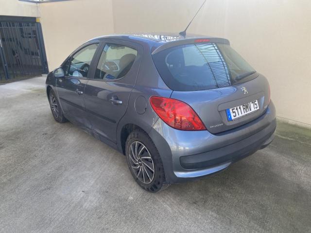 Peugeot 207 image 6