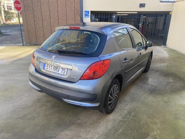 Peugeot 207 image 2