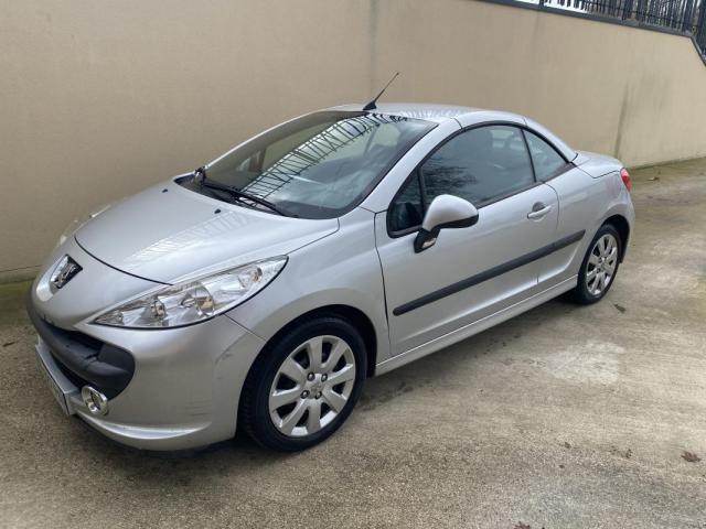 Peugeot 207 image 8