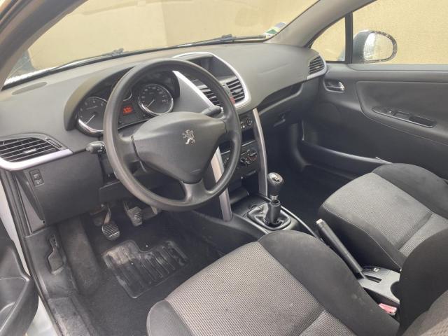 Peugeot 207 image 1
