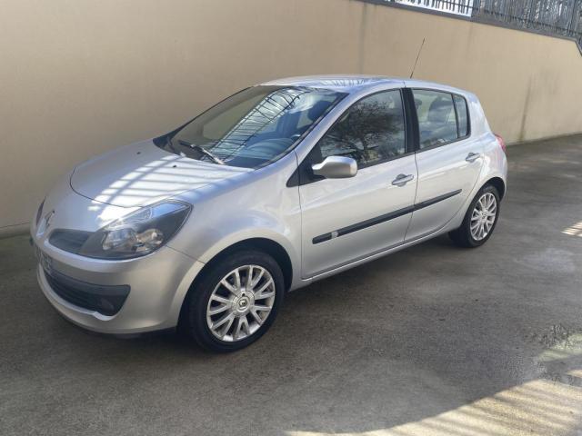 Renault Clio 3 1.6 Bva Dynamique ??????