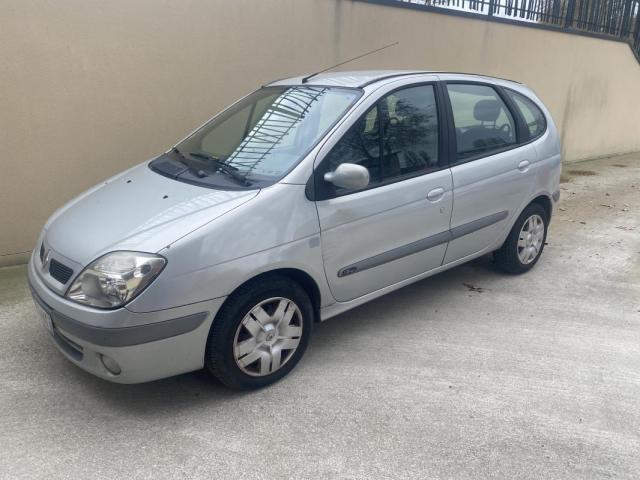 Renault Scénic 1.6 16v Expression ??????