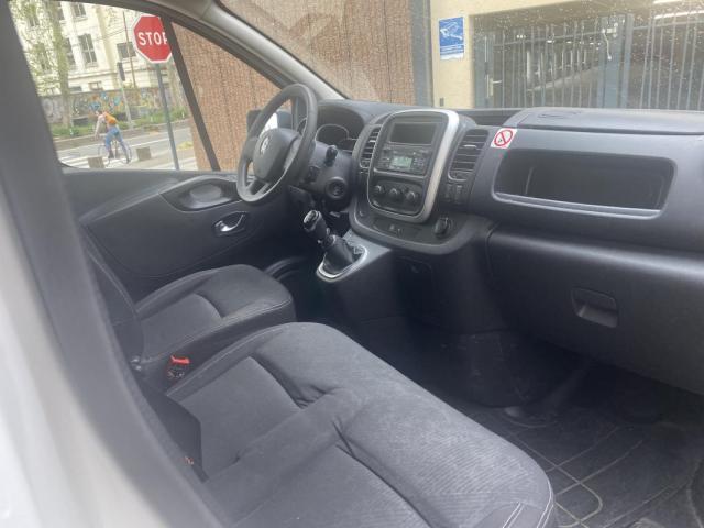 Renault Trafic image 3