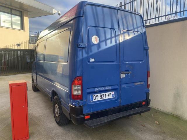 Mercedes Benz Sprinter image 4