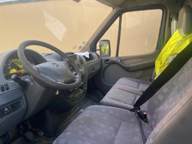 Mercedes Benz Sprinter image 2