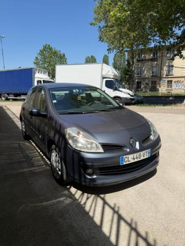 Renault Clio image 2
