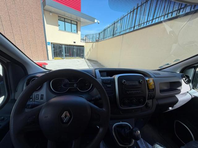 Renault Trafic image 4