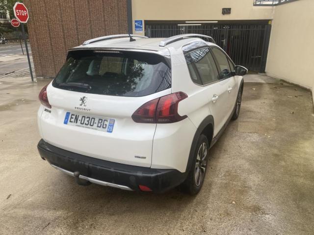 Peugeot 2008 image 9