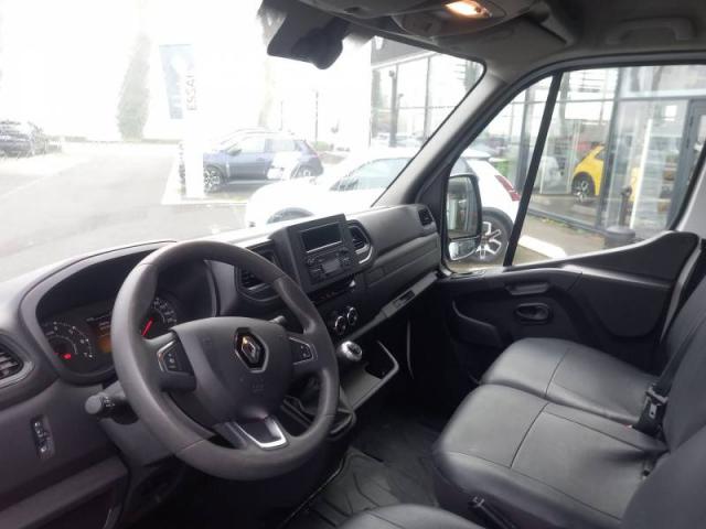 Renault Master image 1