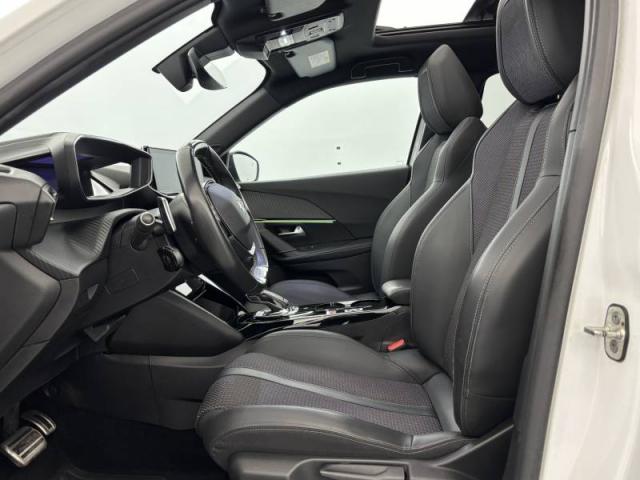 Peugeot 2008 image 1