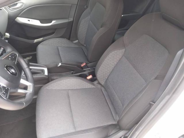 Renault Clio image 9
