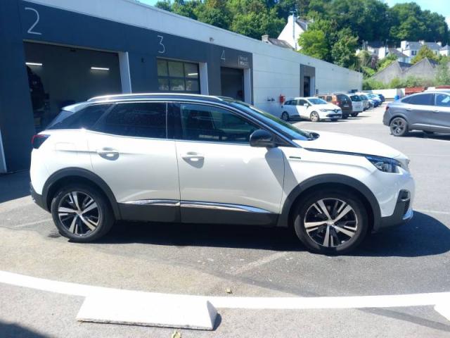 Peugeot 3008 image 2