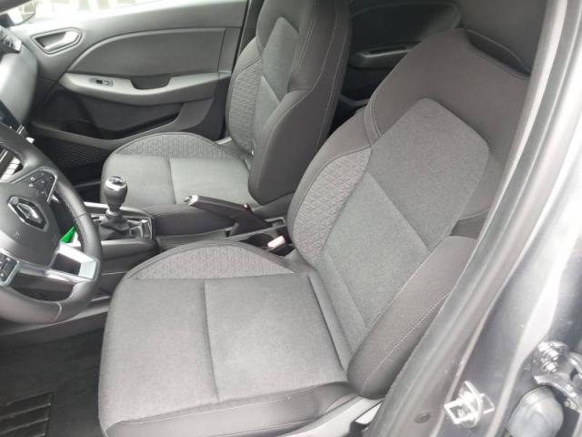 Renault Clio image 8