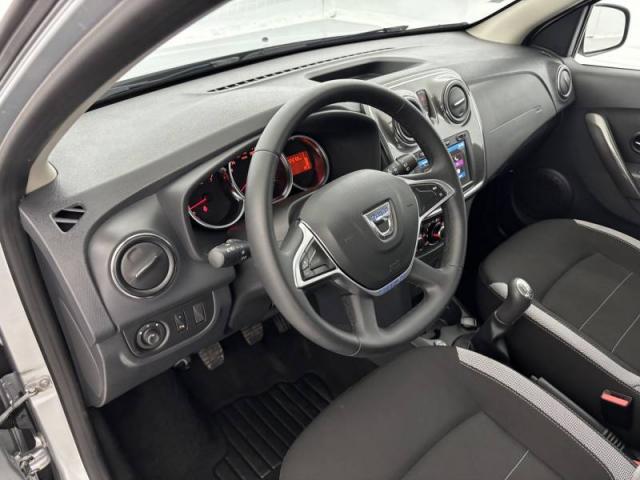 Dacia Sandero image 1