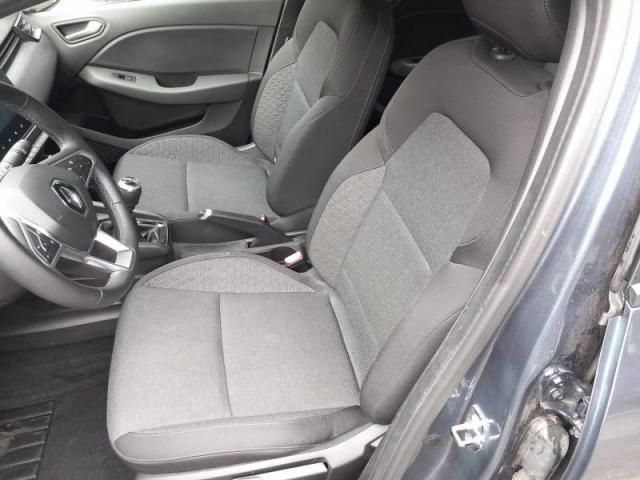 Renault Clio image 2