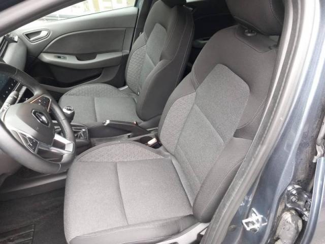 Renault Clio image 9