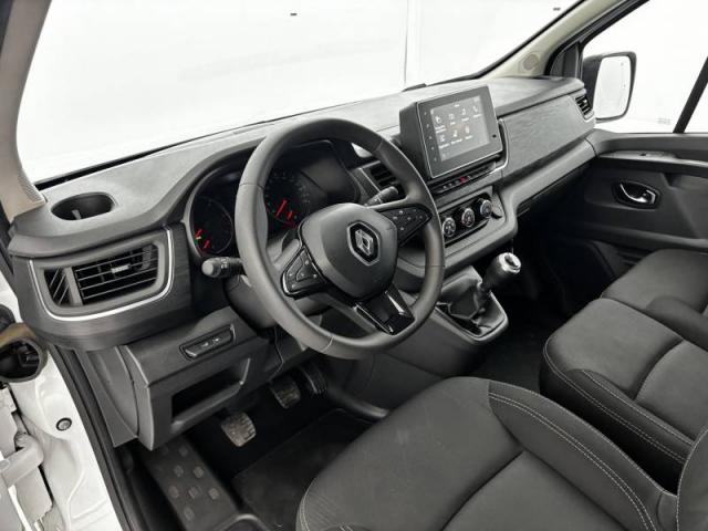 Renault Trafic image 1