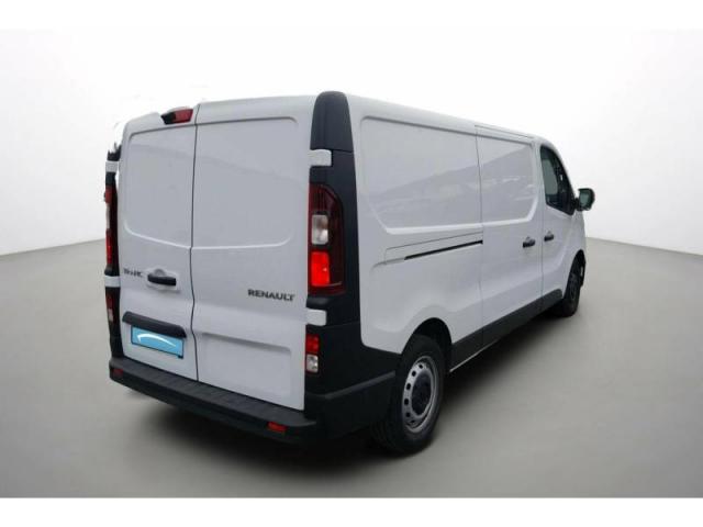 Renault Trafic image 2