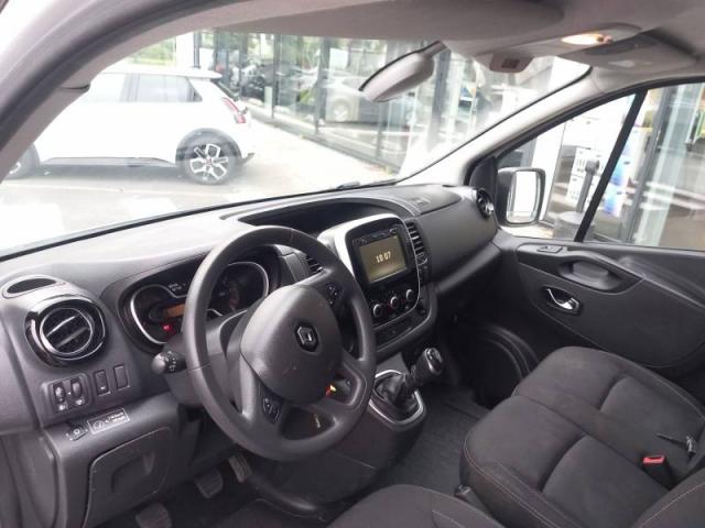 Renault Trafic image 2
