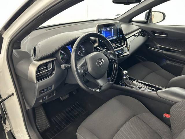 Toyota C-Hr image 1