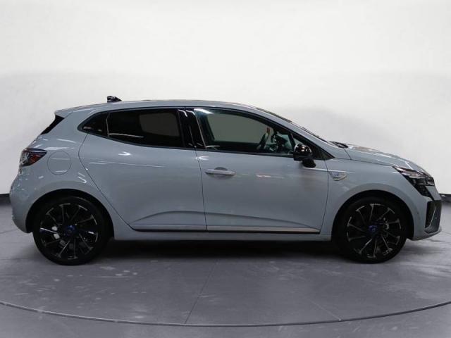Renault Clio image 2