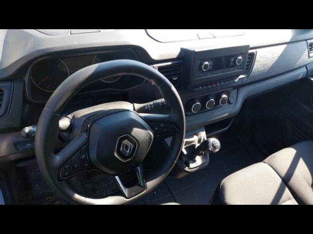 Renault Trafic image 4