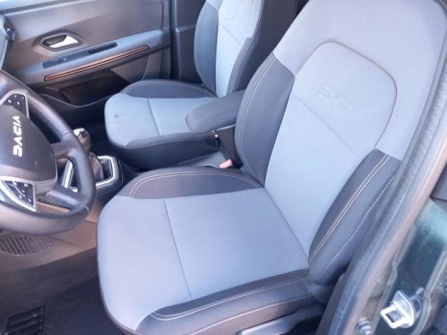 Dacia Jogger image 1
