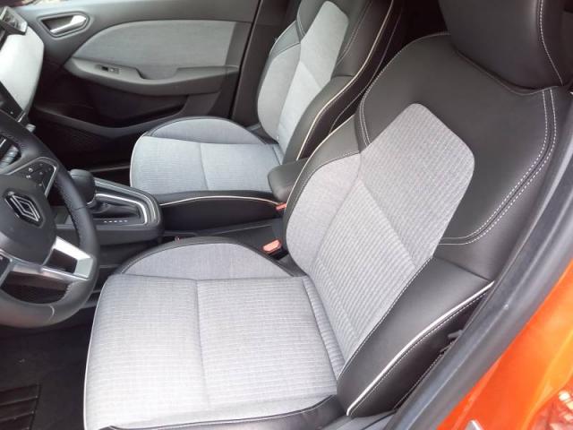 Renault Clio image 9