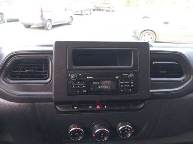 Renault Master image 9