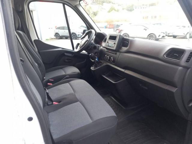 Renault Master image 1
