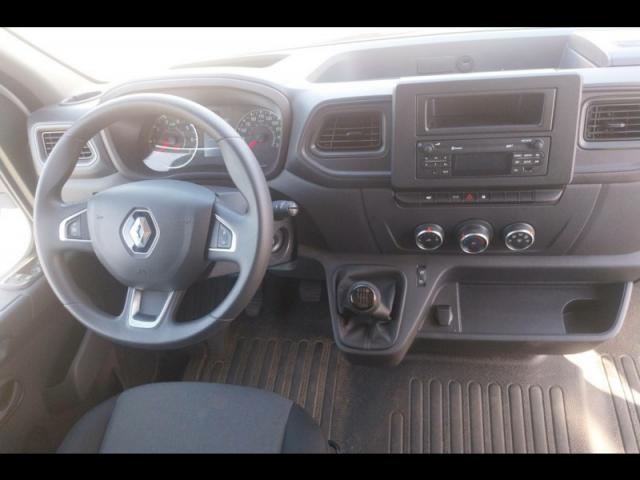 Renault Master image 2