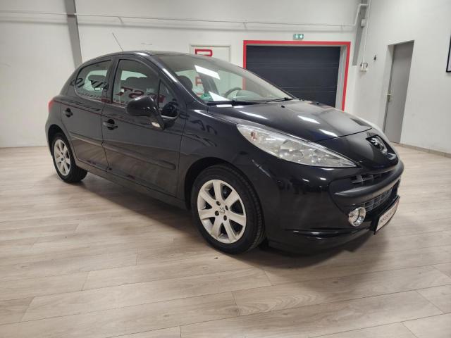 Peugeot 207 image 8