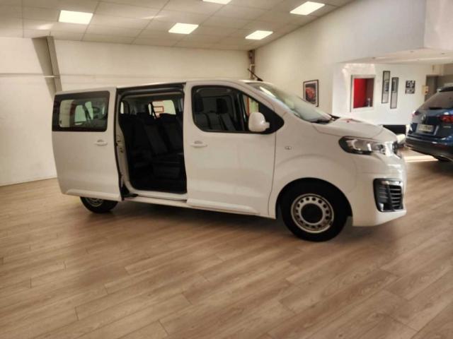 Peugeot Traveller image 7