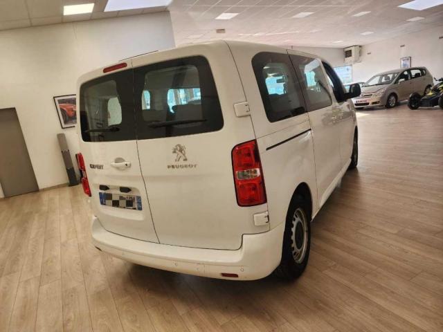 Peugeot Traveller image 9
